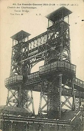 Passerelle du premier chevalement de la fosse n° 15 - 15 bis des mines de Lens.