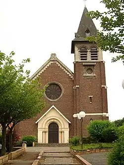 L'église en mai 2008, avant sa rénovation.