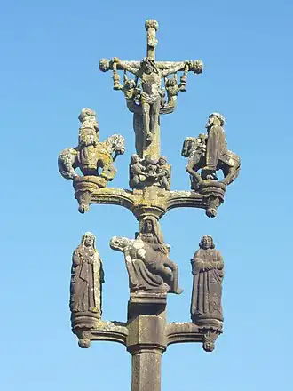 Le calvaire du bourg, partie sommitale.