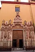 L'entrée du couvent du Tiers-Ordre franciscain