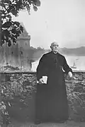 Louis Duchesne dans sa maison de la cité d'Aleth à Saint-Servan.