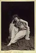 Louise Beaudet, actrice de scène en costume de harem