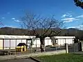 Ancienne école remplacée en 2021 par la nouvelle.