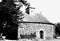 Loyat ː la chapelle Saint-Colomban au début du XXe&nbsp;siècle (carte postale).