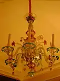 Les luminaires Rococo en verre soufflé de Murano connaissent une grande faveur dans la décoration de cette période.