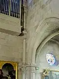 Nef, 1re&nbsp;travée, supports au revers de la façade.