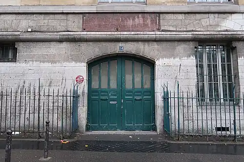 Entrée no&nbsp;14 boulevard Pasteur.