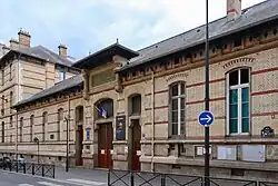 Le lycée Molière.