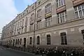 Lycée polyvalent aux nos&nbsp;121-123.