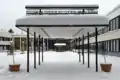 Entrée du lycée en décembre 2010.