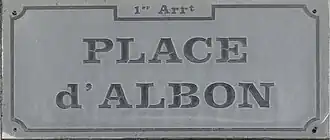 Voir la plaque.