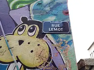 Voir la plaque.