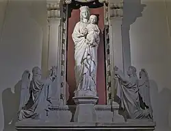 Statue de la Vierge.