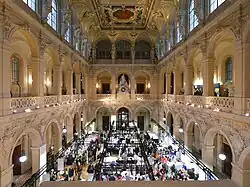 Salle de la corbeille