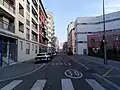 Vue vers l’est depuis le croisement avec la rue Gilibert.
