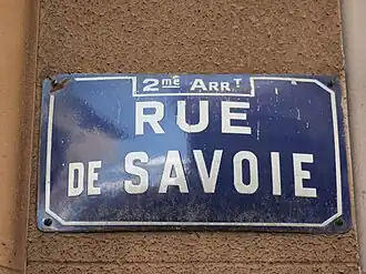 Voir la plaque.