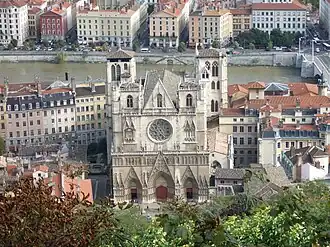 Primatiale Saint-Jean de Lyon vue du ciel (XIIe&nbsp;siècle)
