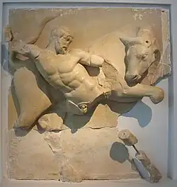 Métope 4, Le taureau de Crête