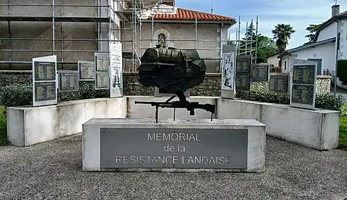Mémorial de la Résistance landaise à Téthieu, portant le nom des résistants des Landes fusillés, assassinés ou morts en déportation.