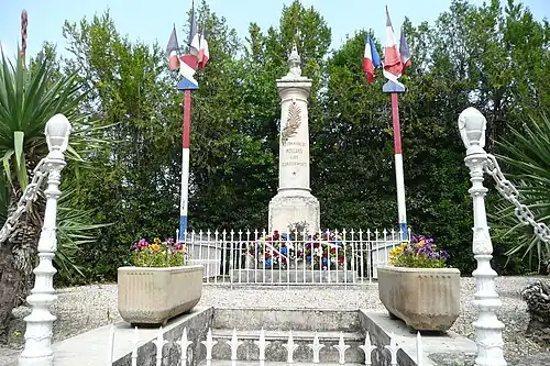 Monument aux morts de Mollans.