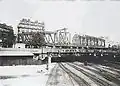 Métropolitain ligne 2 Nord, en viaduc sur les lignes Gare du Nord