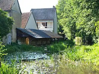 Mézilles, vue vers l'avaldepuis la D965