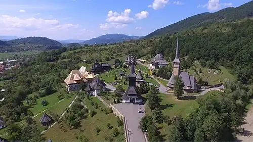 Ansamblul Mănăstirii Bârsana (2)(Foto din dronă)