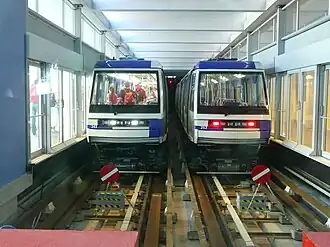 Rames nos&nbsp;243 et 252 au terminus d'Ouchy.