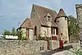 Maison des chanoines, à l'entrée de la forteresse