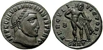 Photographie des deux faces d'une pièce en bronze représentant Maximin II Daïa.
