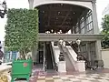 Entrée dans la réplique de la tour Eiffel