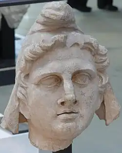 Tête de Mithra.