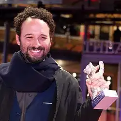 Description de cette image, également commentée ci-après