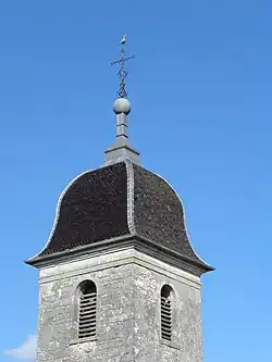 Le clocher.
