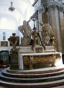 Le maître-autel