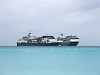Le Ms Maasdam et le Ms Westerdam à Half Moon Cay