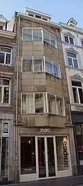 Grote Staat 23 avec façade rénovée.