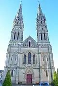 L'église de la Sainte-Trinité-et-de-Saint-Honoré.