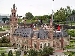 Palais de la Paix.