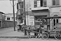 Magasin de seconde main au quartier de Saint-Roch à Québec, appartenant à Louis Haber (?-1941), Juif d'origine autrichienne (1937)