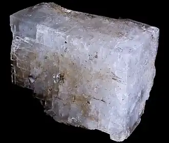 Magnésite, monocristal - Bahia, Brésil (9,7&nbsp;×&nbsp;7,1&nbsp;×&nbsp;6&nbsp;cm).