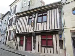 no 9 : Maison de l'Écu de France