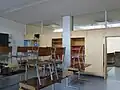 La première pyramide, intérieur d'une salle de classe