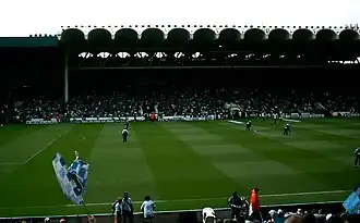 Le stade de Maine Road juste avant son dernier match.