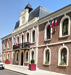 La mairie.