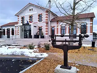 Maubec (Isère)