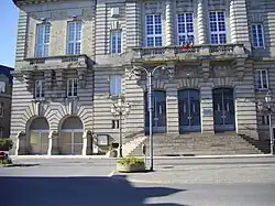 La mairie.