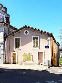 no 2 : temple de la loge maçonnique du devoir social.
