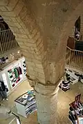 Le chapiteau et le départ des arcs.