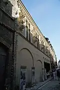 La même façade vue sous un autre angle après restauration en 2021